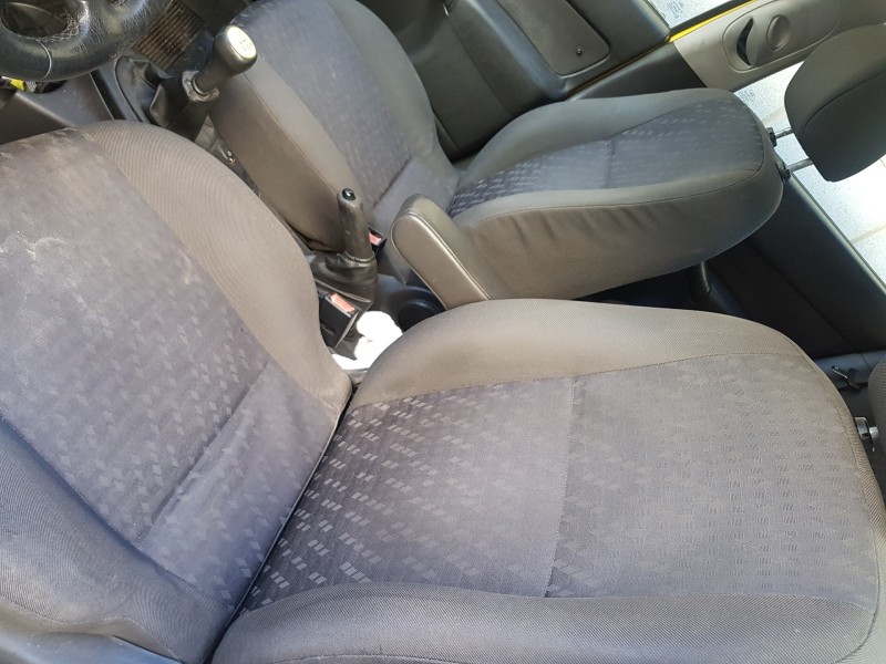 ford focus berlina (cak) del año 2000 ford focus berlina (cak) del año 2000