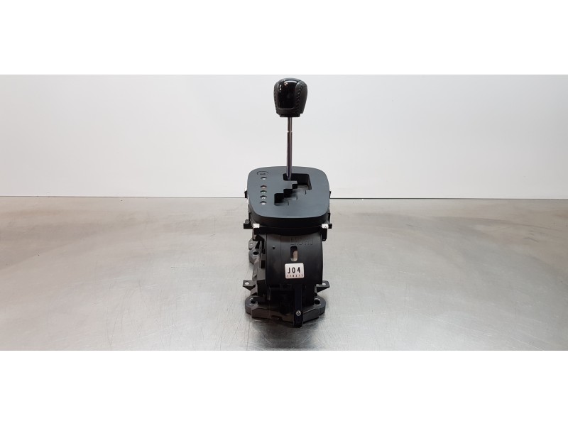 Recambio de palanca cambio para toyota yaris hybrid active referencia OEM IAM 3356052620  