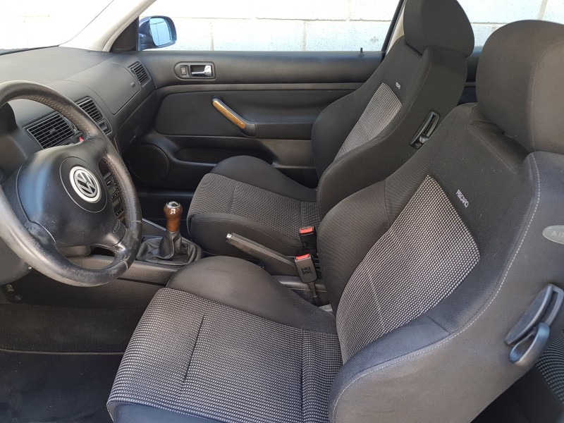 volkswagen golf iv berlina (1j1) del año 2000