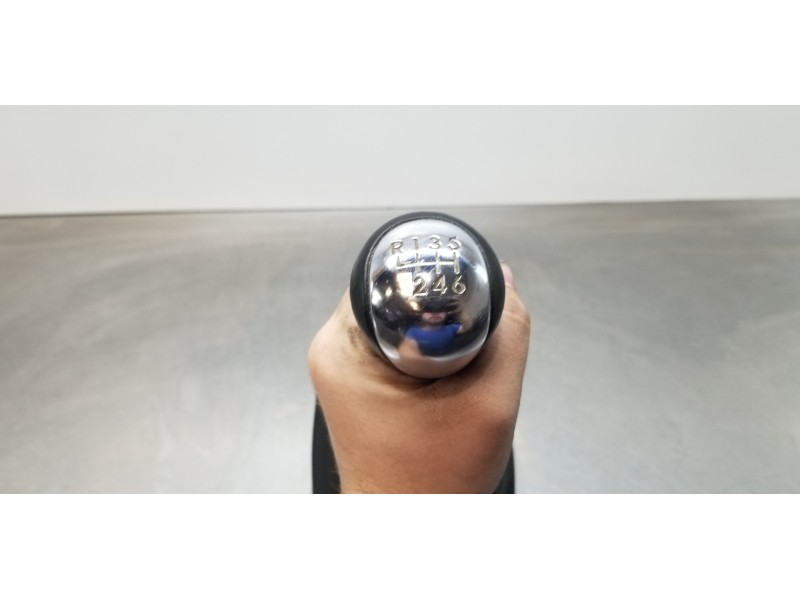 Recambio de pomo palanca cambio para hyundai ix35 style 2wd referencia OEM IAM 437002Y3009P   Recambio de pomo palanca cambio para hyundai ix35 style 2wd referencia OEM IAM 437002Y3009P