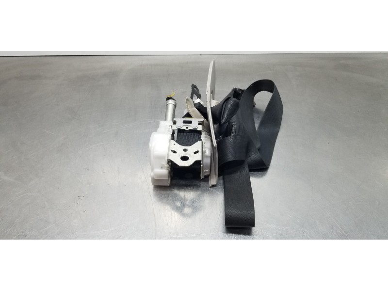 Recambio de cinturon seguridad delantero izquierdo para toyota rav 4 advance referencia OEM IAM 7322042311C0  