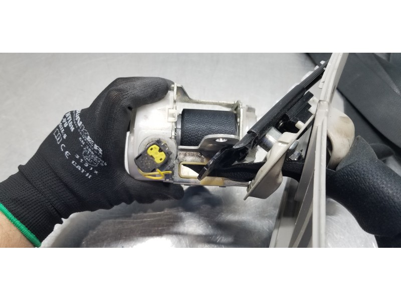 Recambio de cinturon seguridad delantero izquierdo para toyota rav 4 advance referencia OEM IAM 7322042311C0  