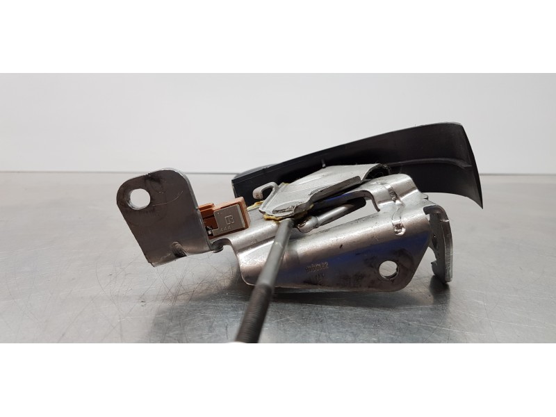 Recambio de palanca freno de mano para toyota yaris hybrid active referencia OEM IAM 462100D251D4  