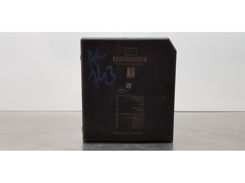 Recambio de caja reles / fusibles para nissan qashqai (j11) acenta referencia OEM IAM 284B75NA2A   Recambio de caja reles / fusibles para nissan qashqai (j11) acenta referencia OEM IAM 284B75NA2A