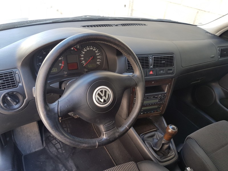 volkswagen golf iv berlina (1j1) del año 2000