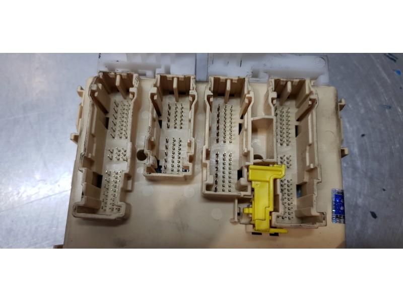 Recambio de caja reles / fusibles para toyota auris touring sports (e18) hybrid active referencia OEM IAM 8273012X80A   Recambio de caja reles / fusibles para toyota auris touring sports (e18) hybrid active referencia OEM IAM 8273012X80A