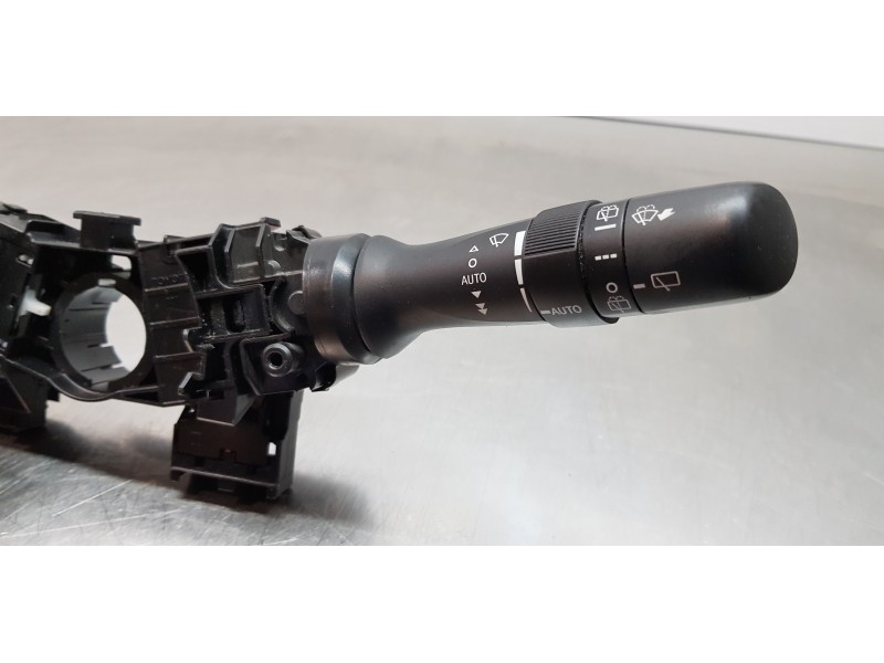 Recambio de mando multifuncion para toyota yaris hybrid active referencia OEM IAM 841400D300 846520D190 