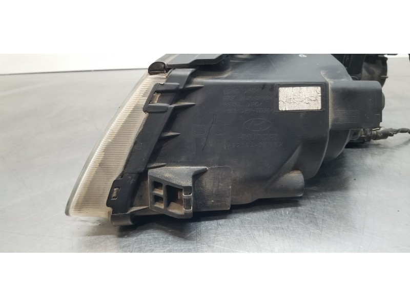 Recambio de faro derecho para hyundai sonata (nf) 2.0 crdi comfort i referencia OEM IAM 921023K020  