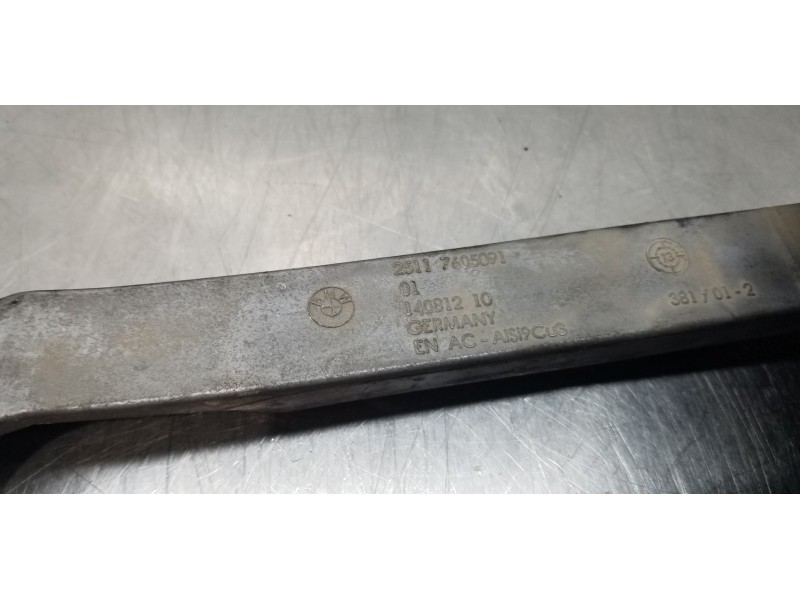 Recambio de pomo palanca cambio para bmw serie 1 lim. (f20) 118d referencia OEM IAM 25112284545 25117605091 25117596026 Recambio de pomo palanca cambio para bmw serie 1 lim. (f20) 118d referencia OEM IAM 25112284545 25117605091 25117596026