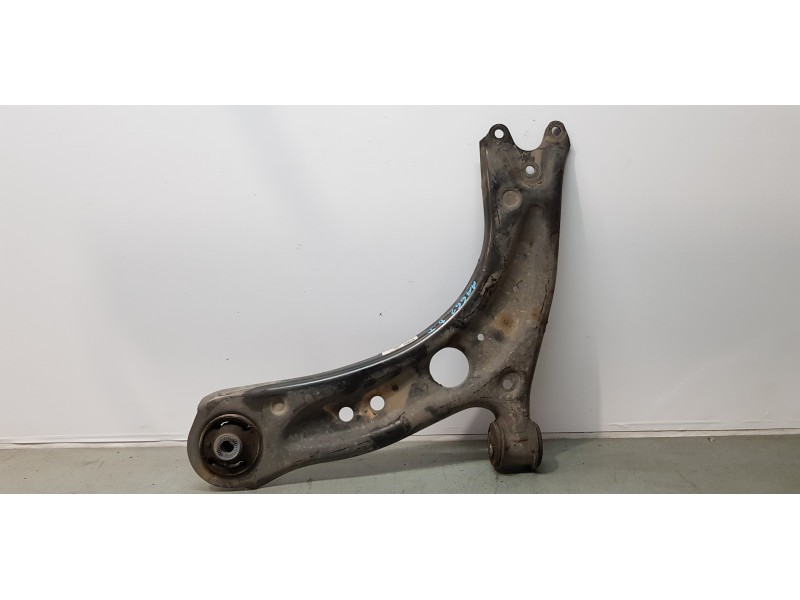 Recambio de brazo suspension inferior delantero izquierdo para seat leon (5f1) fr referencia OEM IAM 5Q0407151S   Recambio de brazo suspension inferior delantero izquierdo para seat leon (5f1) fr referencia OEM IAM 5Q0407151S