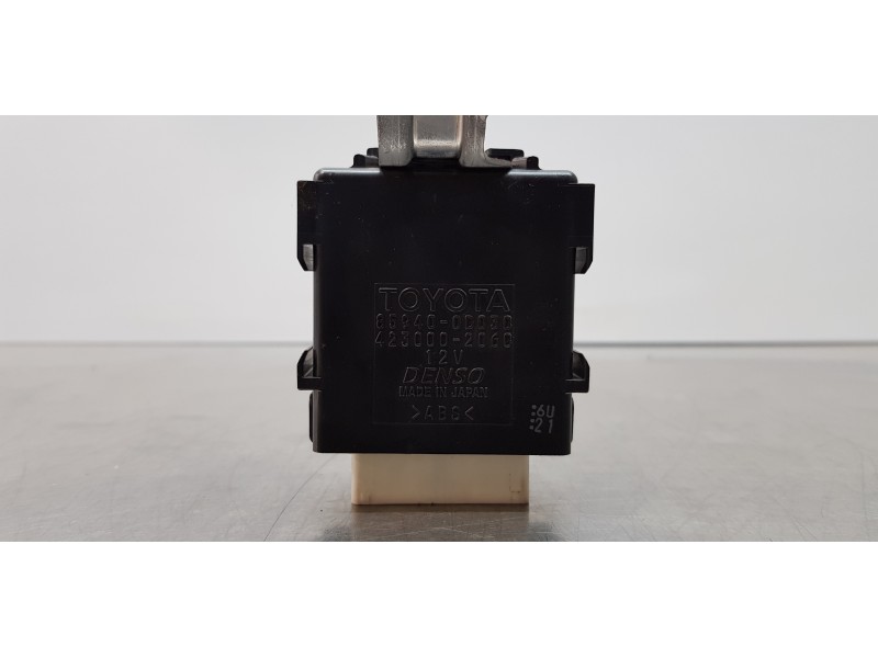 Recambio de modulo electronico para toyota yaris hybrid active referencia OEM IAM 859400D030  