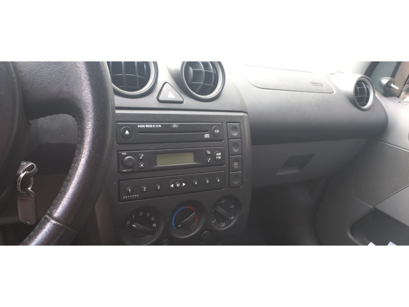 ford fiesta (cbk) del año 2002 ford fiesta (cbk) del año 2002