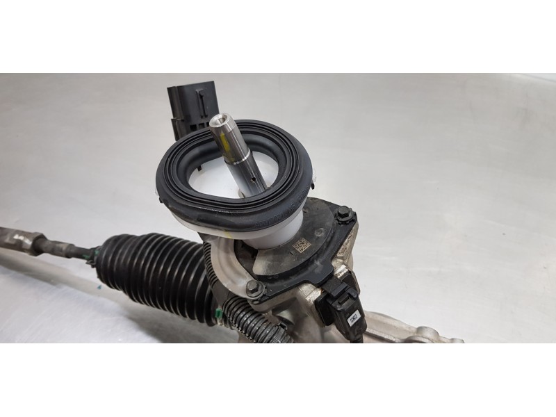 Recambio de cremallera direccion para hyundai tucson tecno sky referencia OEM IAM 57700R2000  