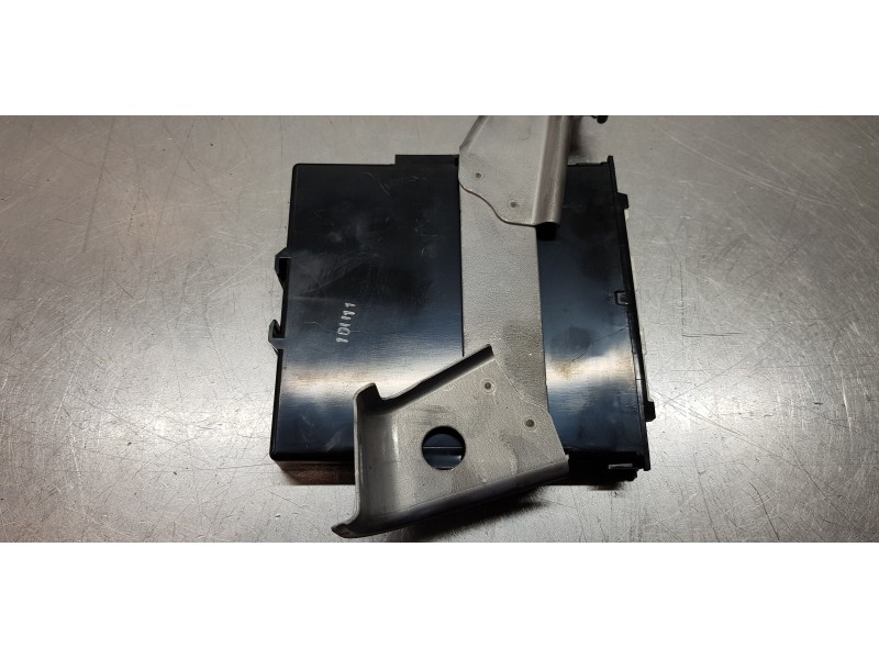 Recambio de modulo electronico para toyota yaris hybrid active referencia OEM IAM 899900D150  