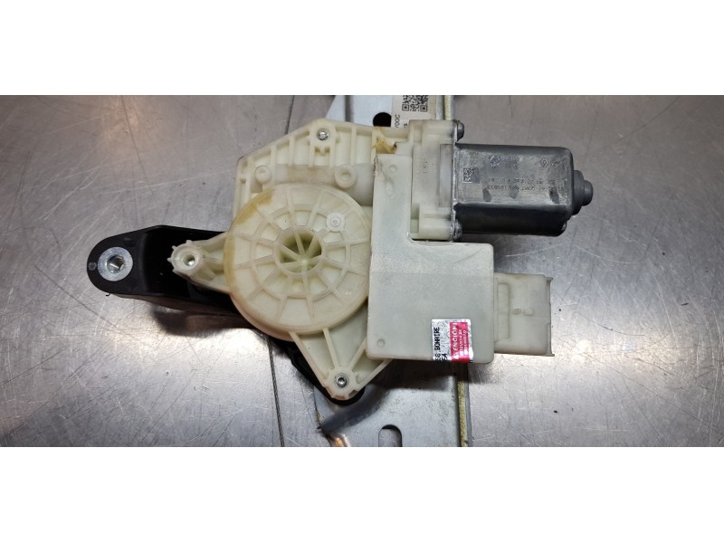Recambio de elevalunas trasero derecho para nissan qashqai (j11) acenta referencia OEM IAM 82700HV00C   Recambio de elevalunas trasero derecho para nissan qashqai (j11) acenta referencia OEM IAM 82700HV00C