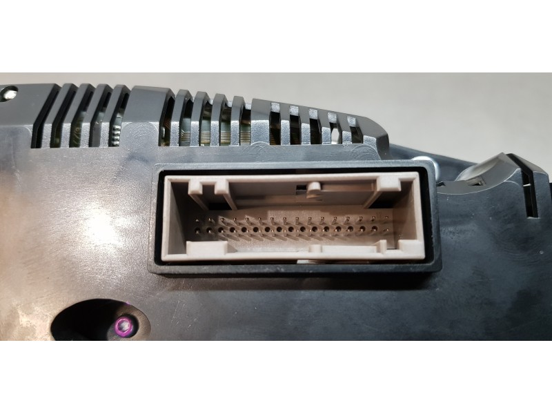 Recambio de cuadro instrumentos para audi q5 (8r) 2.0 tdi (125kw) referencia OEM IAM 8R0920930D  