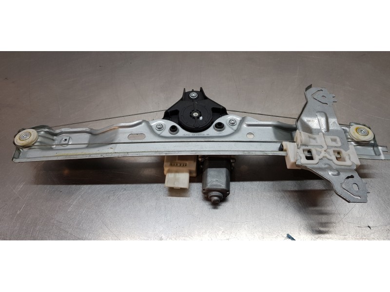 Recambio de elevalunas trasero izquierdo para nissan qashqai (j11) acenta referencia OEM IAM 82701HV00C   Recambio de elevalunas trasero izquierdo para nissan qashqai (j11) acenta referencia OEM IAM 82701HV00C