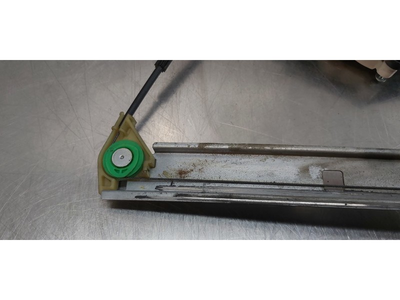 Recambio de elevalunas delantero izquierdo para audi q5 (8r) 2.0 tdi (125kw) referencia OEM IAM 8R0837461F  