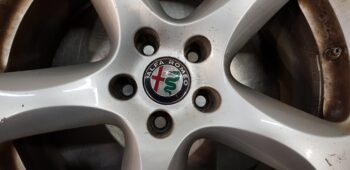 llanta_156117306_alfa_romeo_stelvio_630_basis_q4